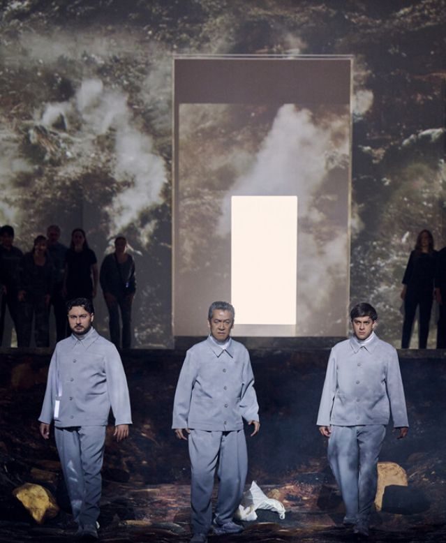 Oscar Encinas como Pong en Turandot